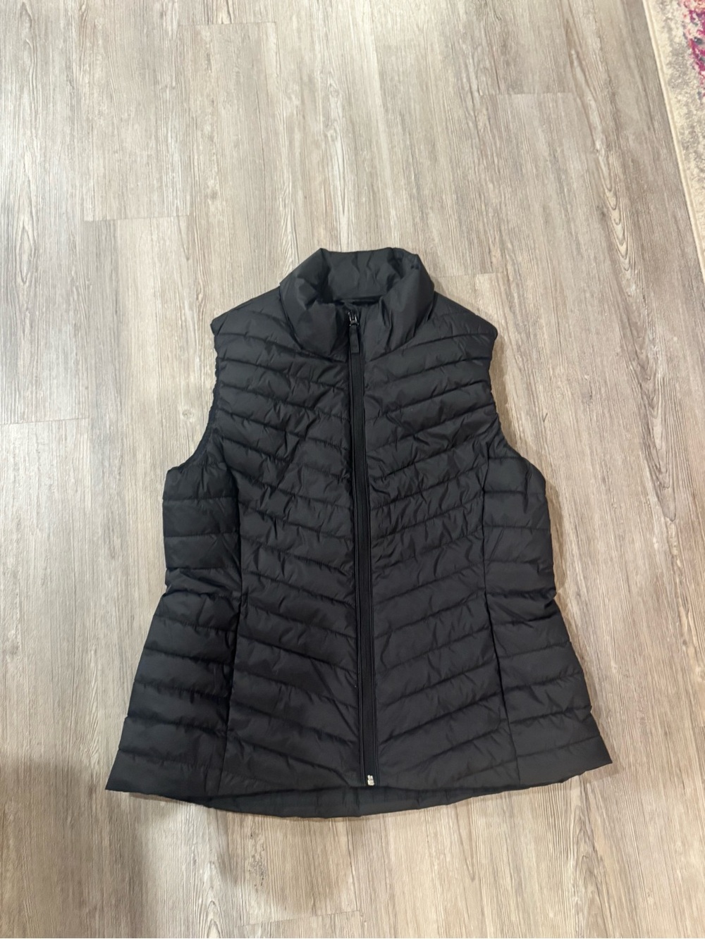 Old Navy Active Women’s Black Quilted Puffer Vest - Lightweight Zip Front